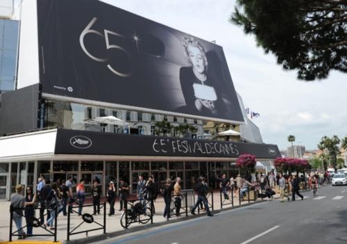 Каннын кино наадамд “Эзэгнэгч” кино оролцохоор боллоо.